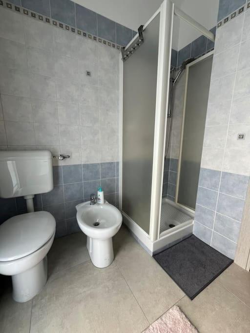 La Casa Tra I Tigli Apartment Turin Bagian luar foto